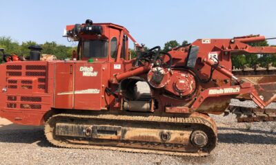 2006 Ditch Witch HT220 trencher