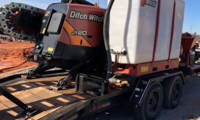 2016 Ditch Witch JT20 drill with FM13v and Felling trailer