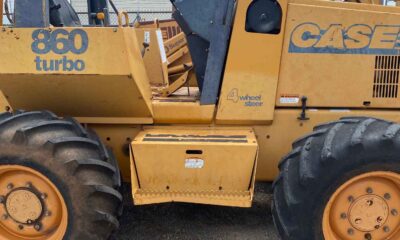 1995 Case 860 trencher/backhoe