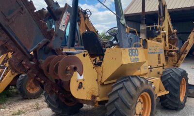 1995 Case 860 trencher/backhoe