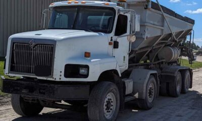 2006-International-Paystar-stone-spreader-10