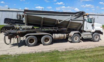 2006-International-Paystar-stone-spreader-4