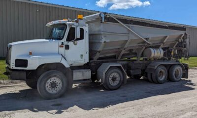 2006-International-Paystar-stone-spreader-9