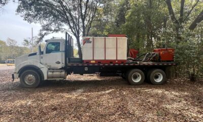 2020-Kenworth-T880-with-DItch-Witch-FM25-mix-system